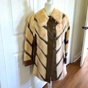 Vintage fur and leather combo coat.  Size S,
Cream fur & taupe leather